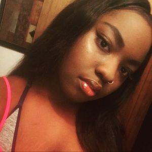 Meet your Posher, Karlisha